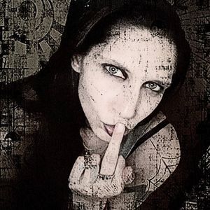 Meet your Posher, Moxly j.